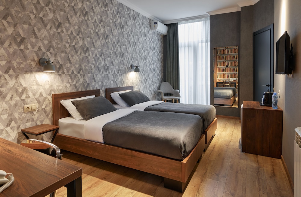 Hotel City