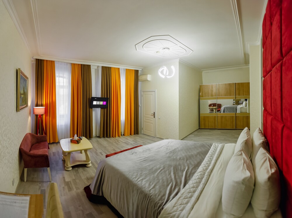رزرو هتل Baku Palace Hotel باکو