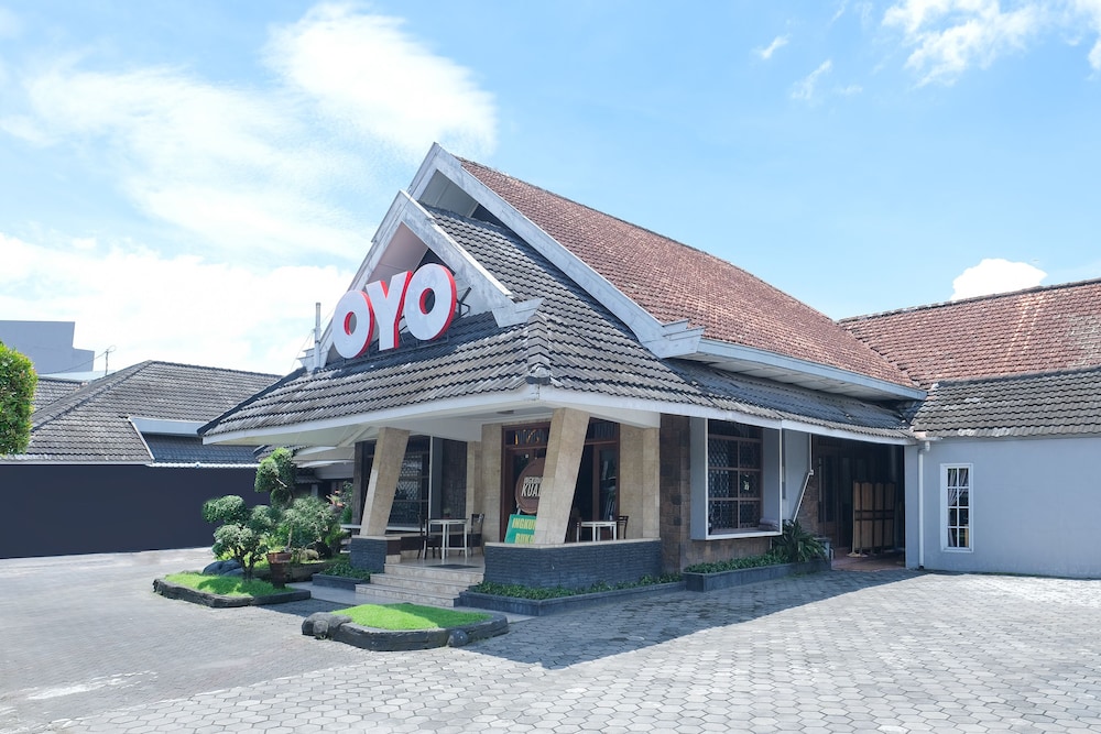رزرو هتل OYO 461 Hotel Madukoro یوگیاکارتا