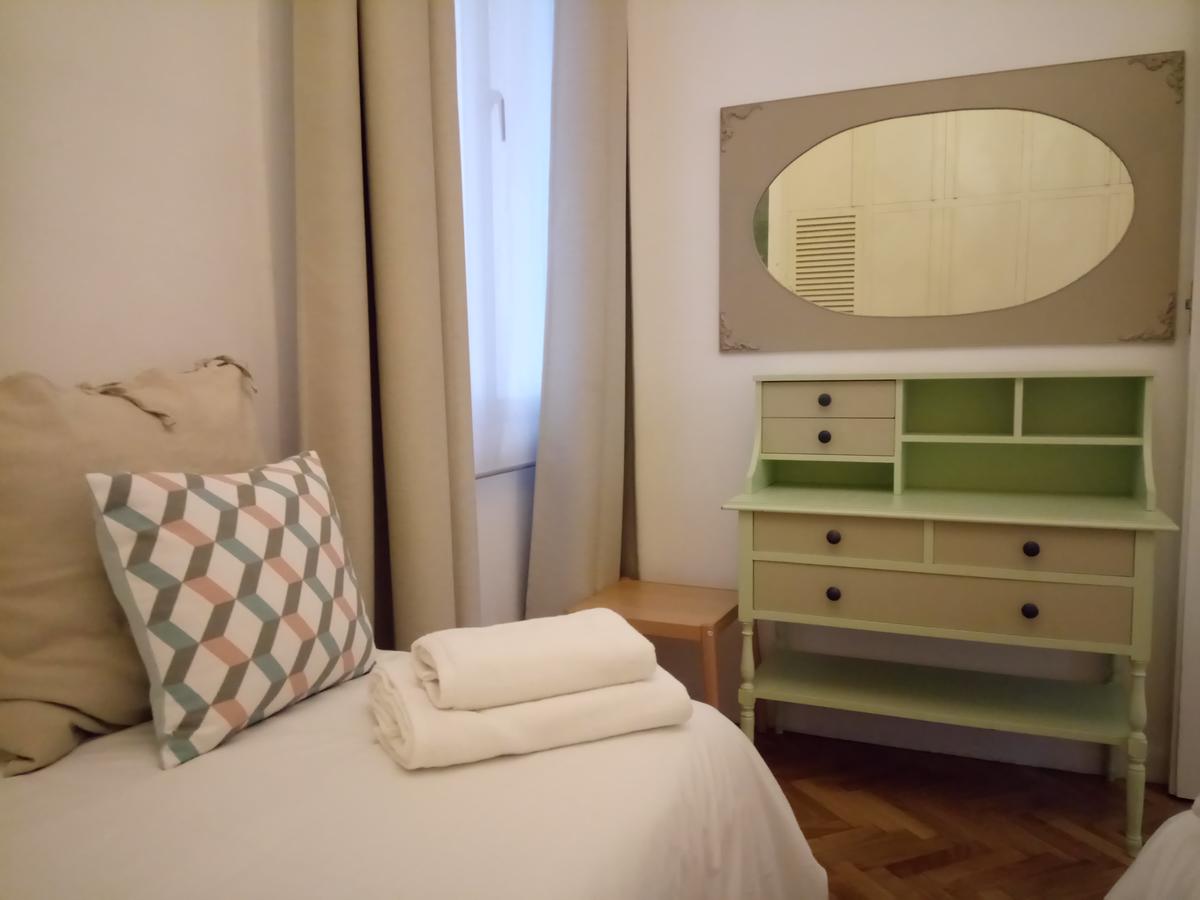 رزرو هتل Apartamentos Imagine Madrid مادرید