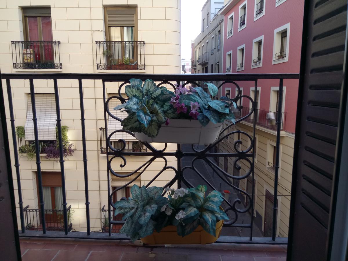رزرو هتل Apartamentos Imagine Madrid مادرید