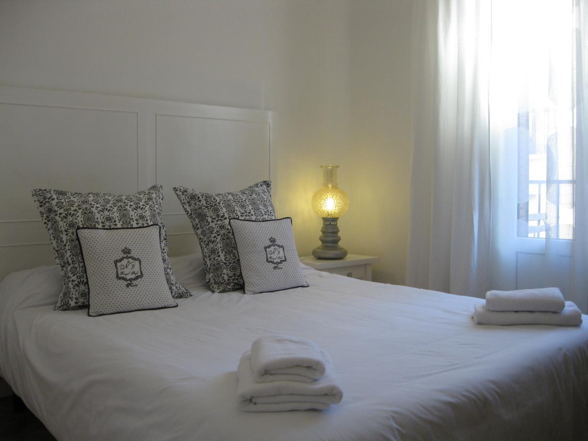 رزرو هتل Apartamentos Imagine Madrid مادرید