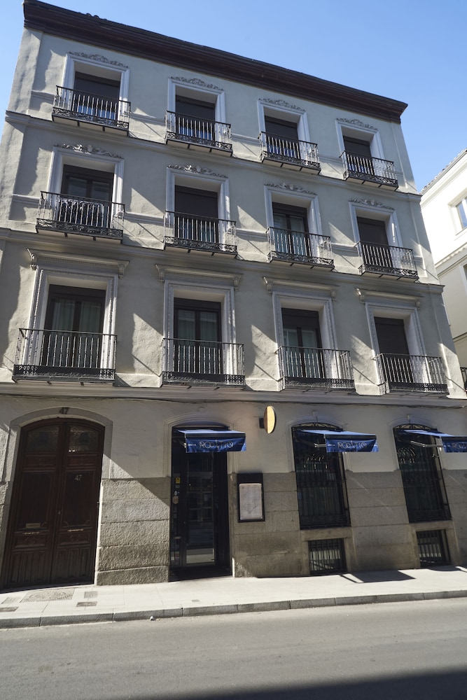رزرو هتل Slow Suites Augusto مادرید