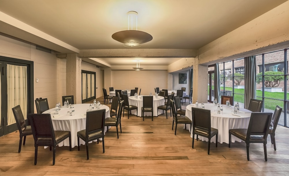 Rooms Hotel Tbilisi